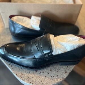 Johnston & Murphy Men's Black leather penny loafers - Size 9.5